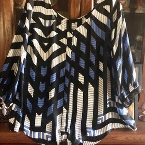 Black,White & Blue Top-Sz 1x